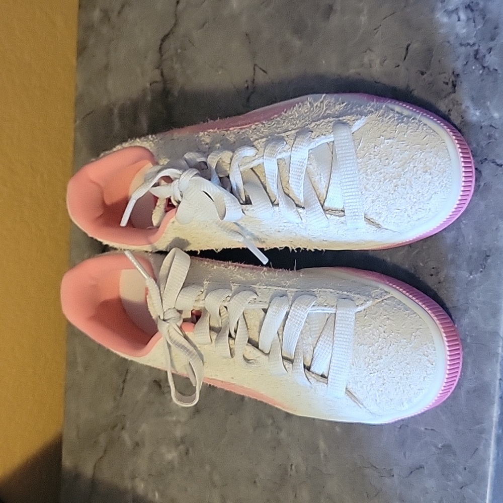 Puma  textured sneakers
